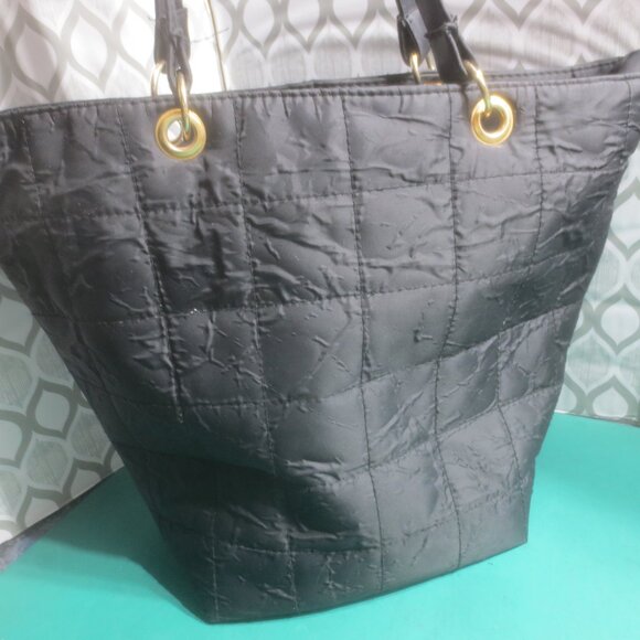 Jones New York Quilted Pattern Black Nylon Top Handle Purse. - Picture 3 of 10